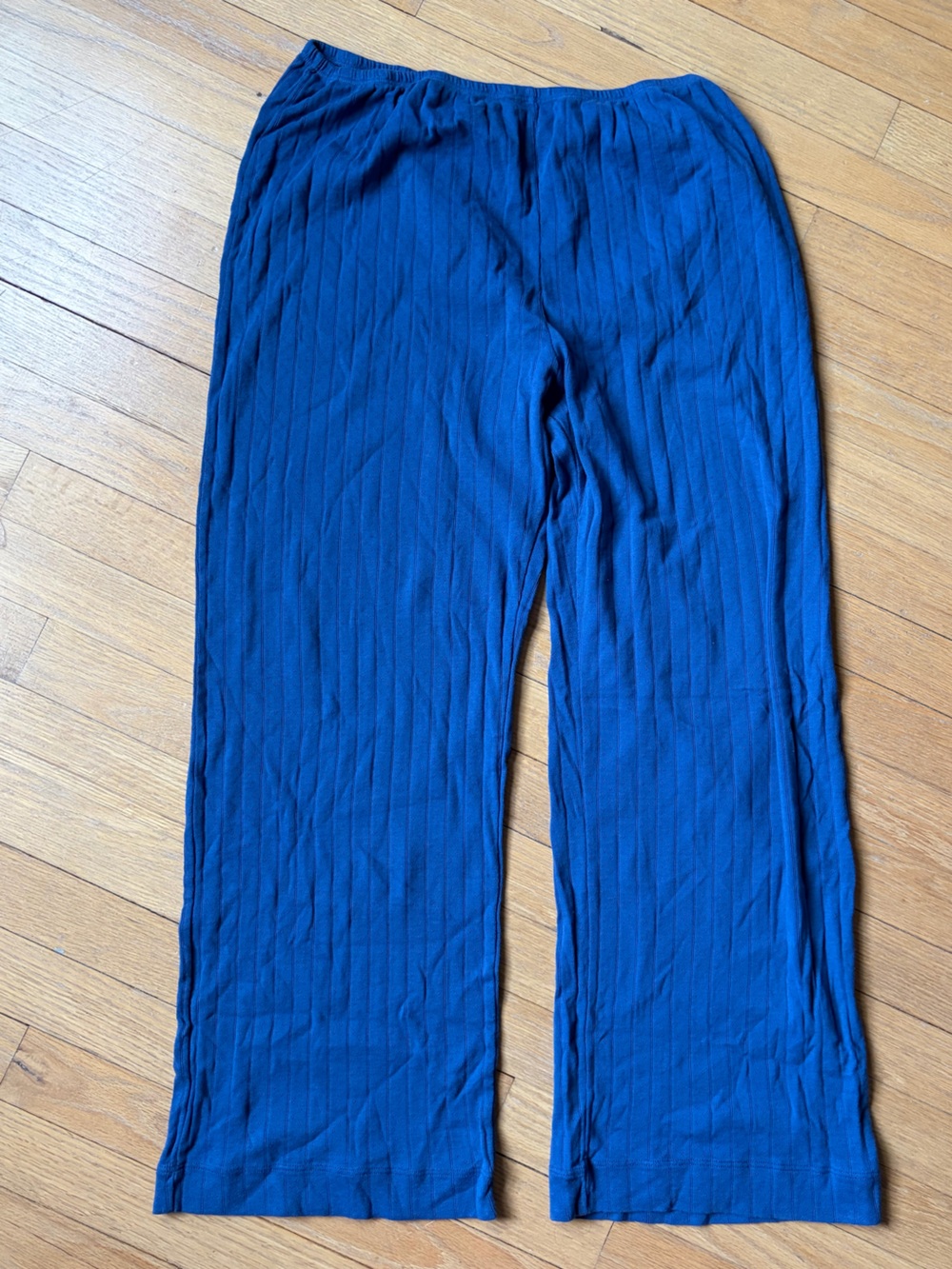 Donni - The Pointelle Simple Crop Pant in Blueberry